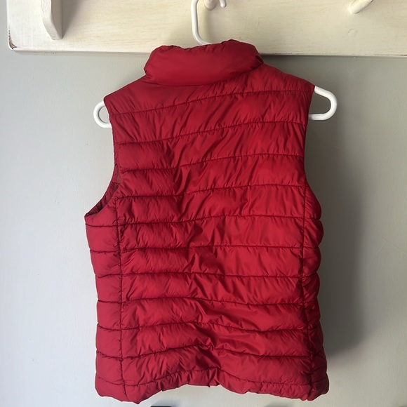 Red GAP puffer vest size S - Picture 3 of 5